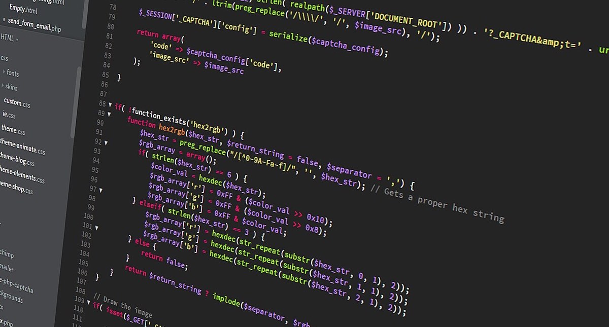 Ecrã de computador com código PHP