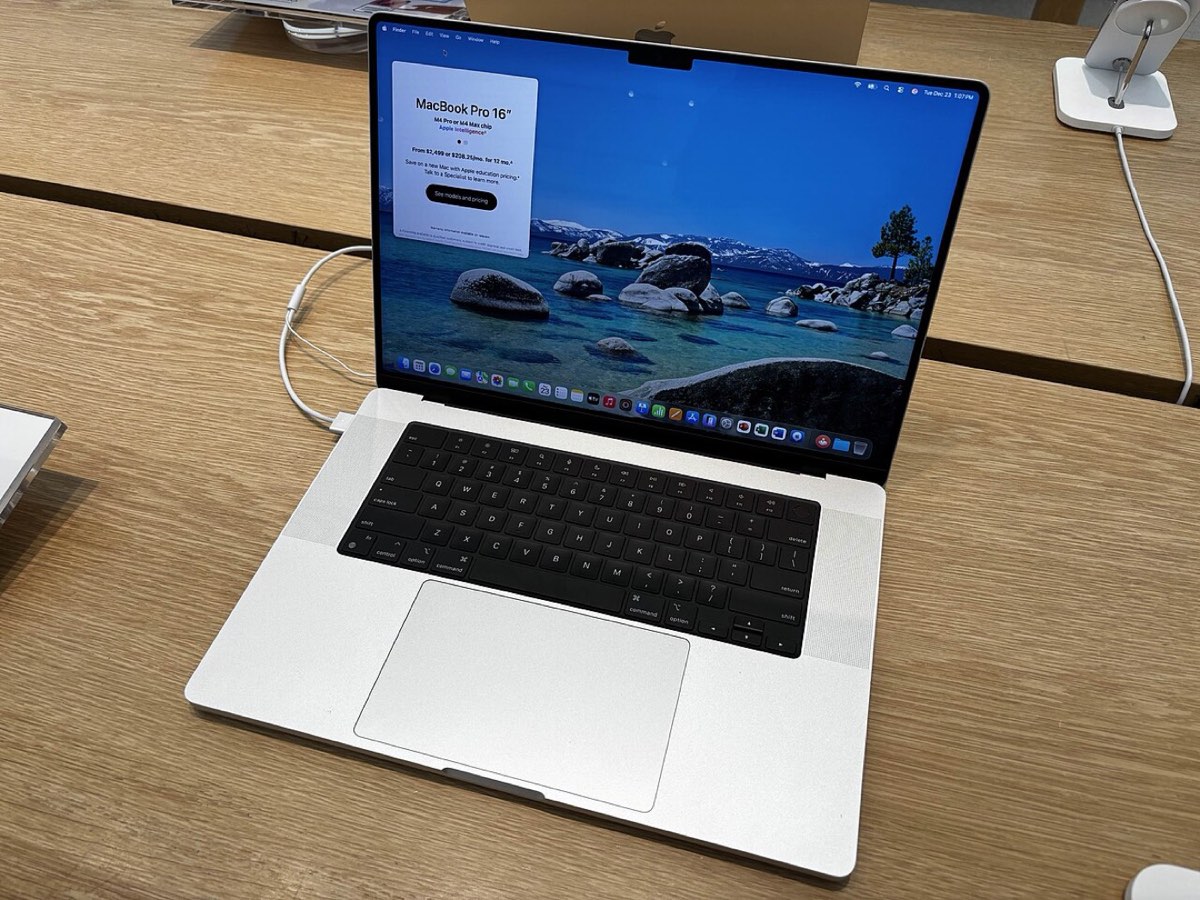 MacBook Pro de 16 polegadas atual, ainda sem ecrã tátil